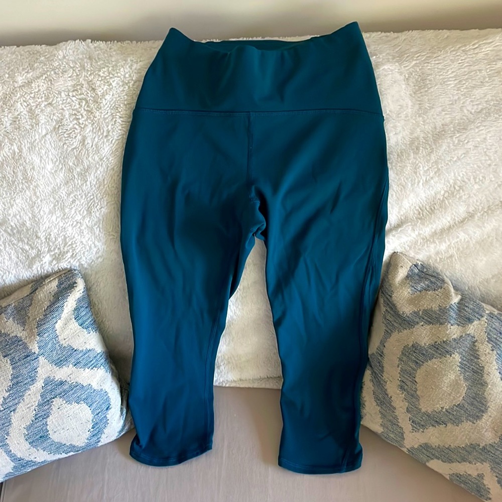 Lululemon size 4 leggings